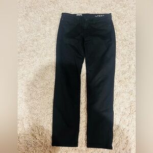 Gap size 6 legging jeans in dark black in good condition!
